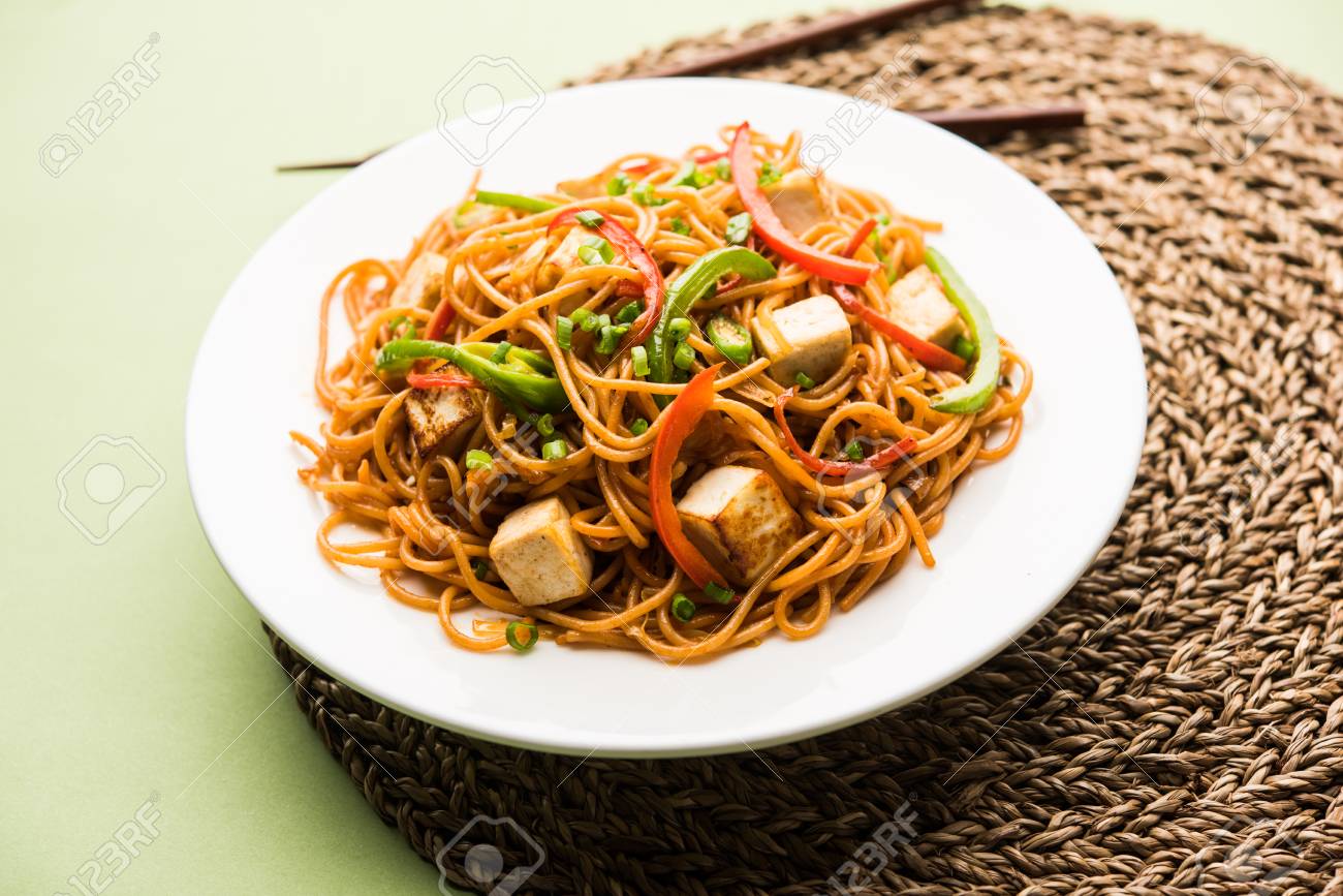 schezwan hakka noodles in Gurgaon cafe